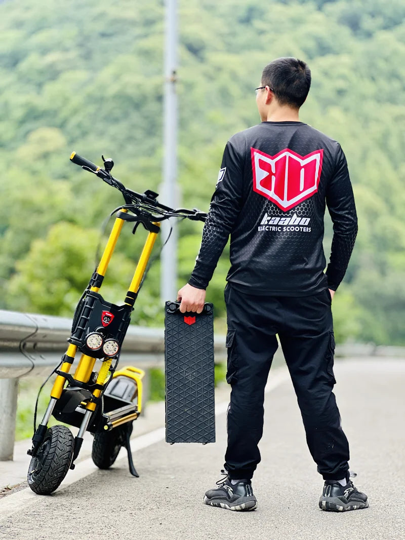 EU Stock KAABO Wolf King GTR 72V 35Ah 2000W*2 Dual Motor Hydraulic Brake TFT Display 12inch Wolf King GTR Removable Battery